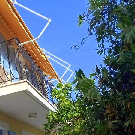 Lourantos Bayside Apartments バティ エクステリア 写真