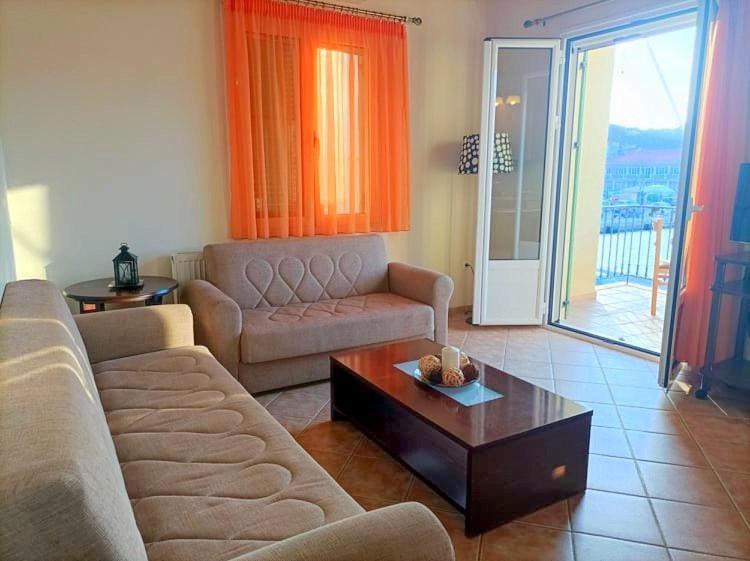 Lourantos Bayside Apartments バティ エクステリア 写真