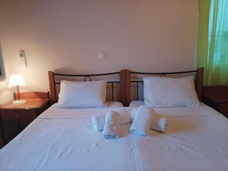 Lourantos Bayside Apartments バティ エクステリア 写真