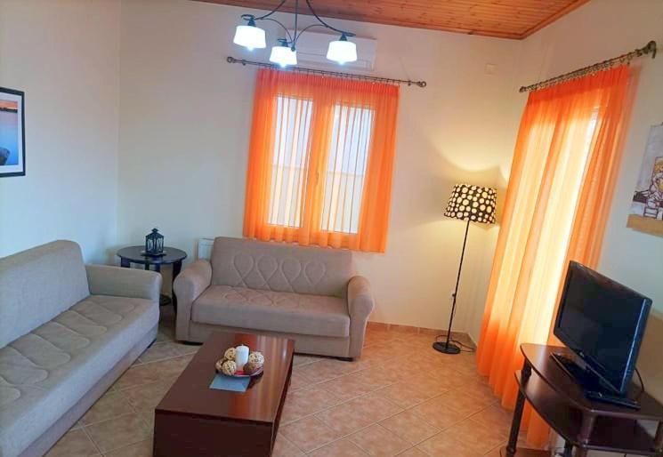 Lourantos Bayside Apartments バティ エクステリア 写真