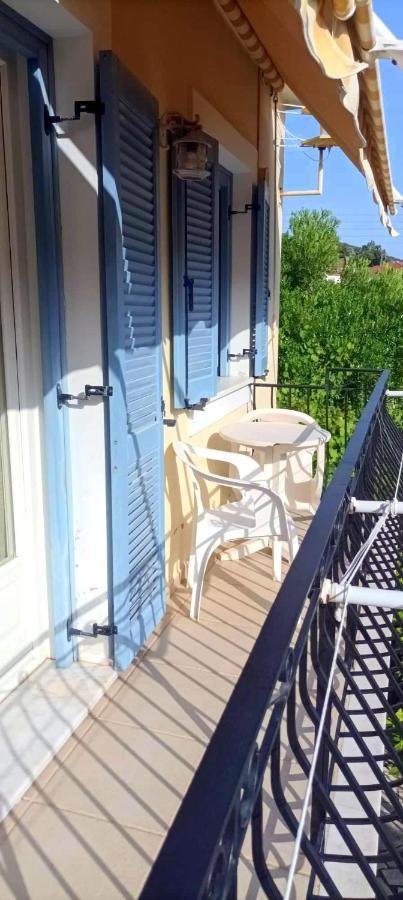 Lourantos Bayside Apartments バティ エクステリア 写真
